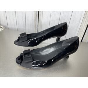 Stuart Weitzman Kitten Bow Heels Shoes 9.5M Patent Leather Pumps Peep Toe